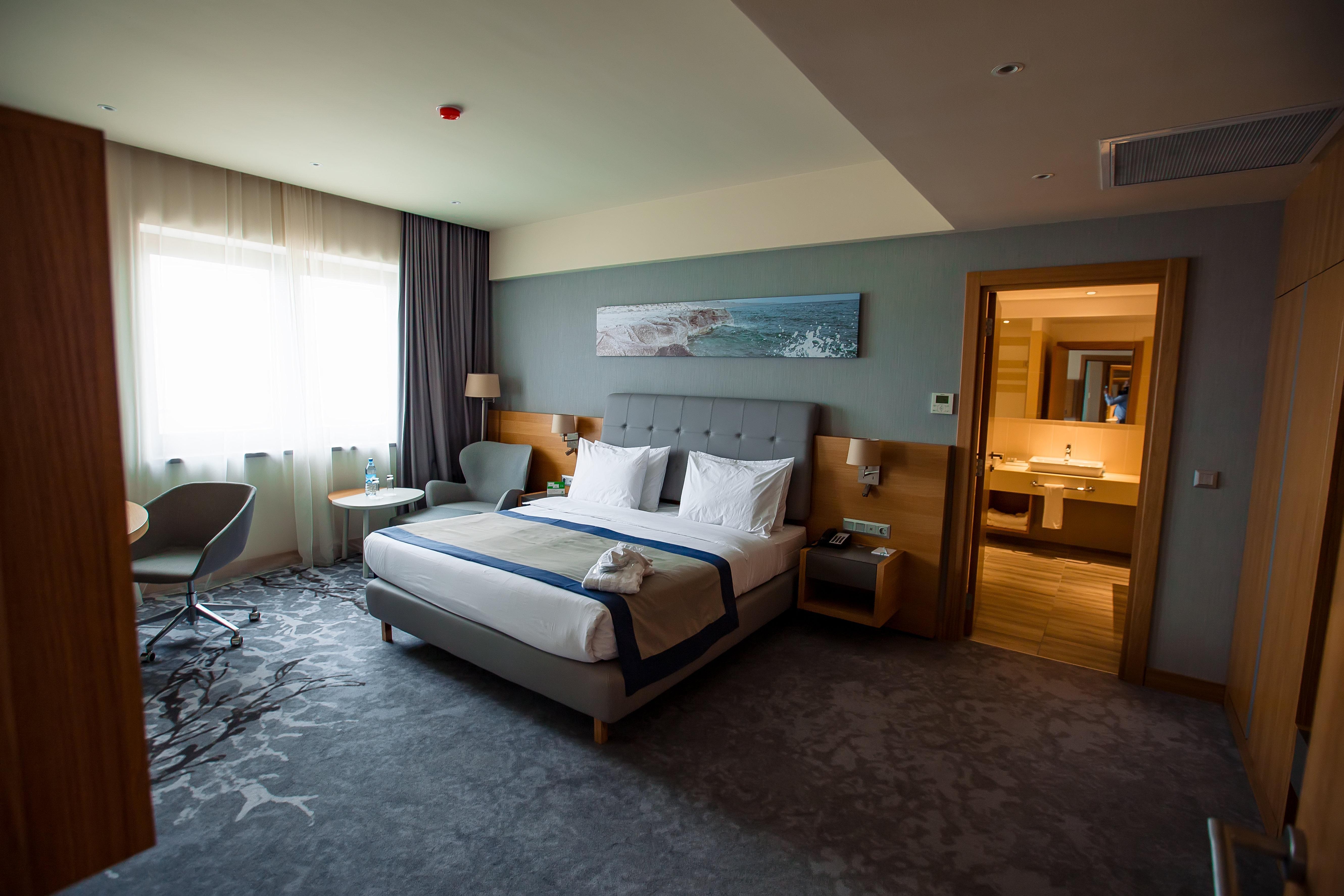 Holiday Inn - Aktau - Seaside By Ihg Exterior photo