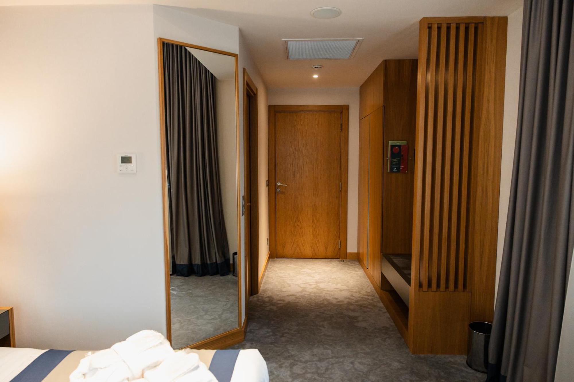 Holiday Inn - Aktau - Seaside By Ihg Exterior photo